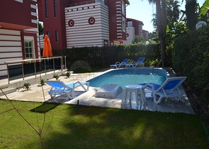 فيلا 4 + 1 مع أثاث في وسط بيليك