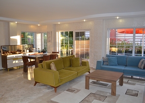 فيلا 4 + 1 مع أثاث في وسط بيليك