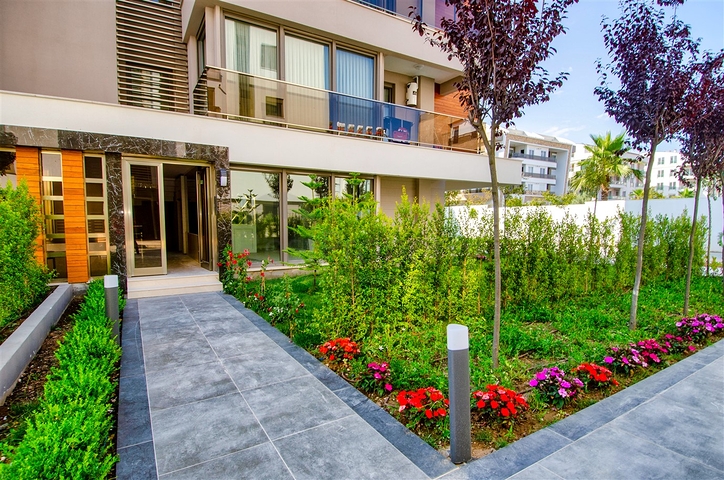 شقة مفروشة 2 + 1 في اونجالي كونيالتي انطاليا