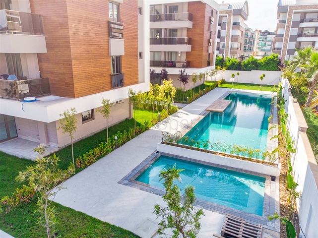 شقة مفروشة 2 + 1 في اونجالي كونيالتي انطاليا