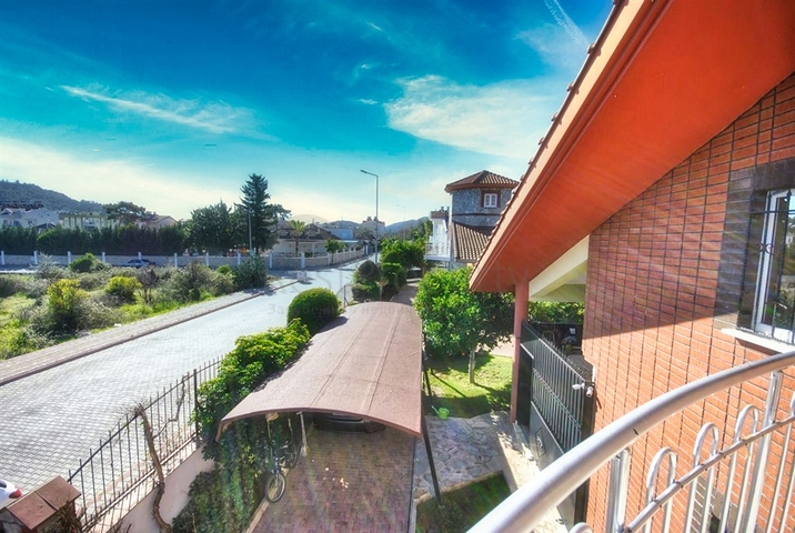 فيلا مريحة 3 + 1 في أصلانبوجاك كيمير