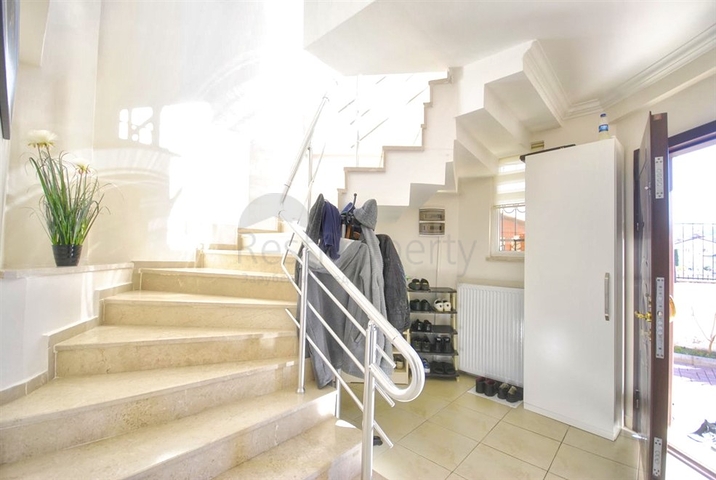 فيلا مريحة 3 + 1 في أصلانبوجاك كيمير