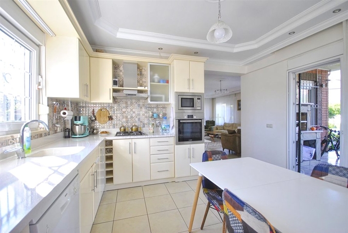 فيلا مريحة 3 + 1 في أصلانبوجاك كيمير