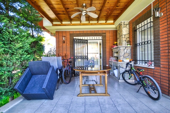 فيلا مريحة 3 + 1 في أصلانبوجاك كيمير