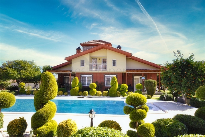 فيلا مريحة 3 + 1 في أصلانبوجاك كيمير