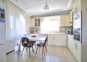 فيلا مريحة 3 + 1 في أصلانبوجاك كيمير