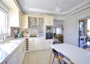 فيلا مريحة 3 + 1 في أصلانبوجاك كيمير