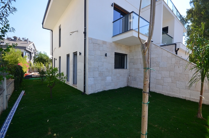 فيلا من 3 غرف نوم على مسافة قريبة من البحر في كاليس فتحية