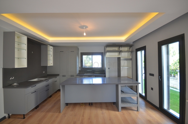 فيلا من 3 غرف نوم على مسافة قريبة من البحر في كاليس فتحية