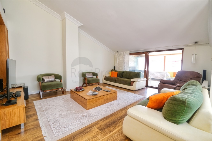 شقة في منطقة راقية من كونيالتي