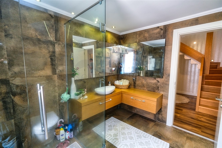 شقة في منطقة راقية من كونيالتي