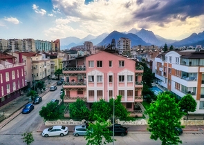 شقة في منطقة راقية من كونيالتي