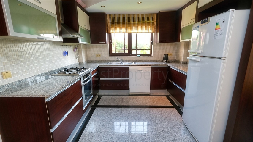 فيلا 3 + 1 في حي جاميوفا الخلاب ، كيمير - أنطاليا