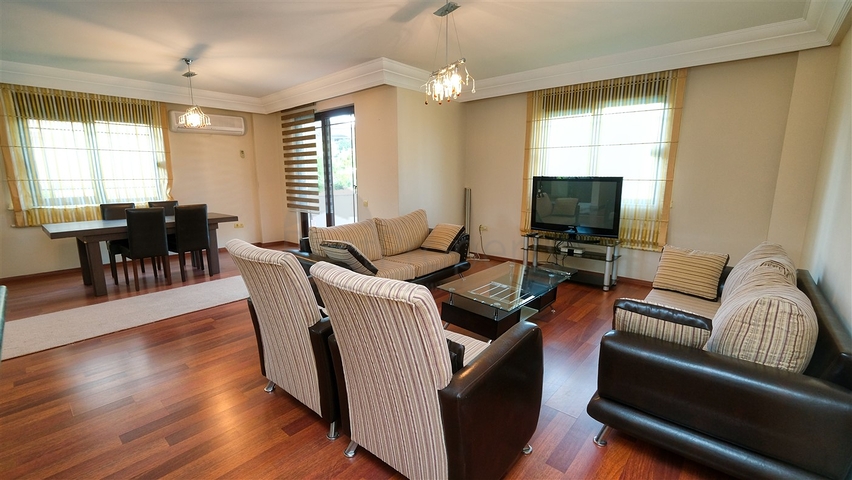 فيلا 3 + 1 في حي جاميوفا الخلاب ، كيمير - أنطاليا