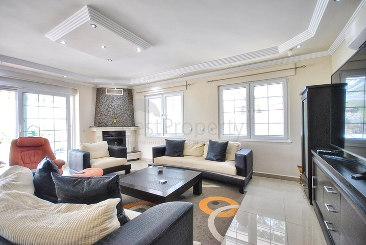 فيلا رائعة منفصلة للبيع مطلة على البحر في أنطاليا - كيمير