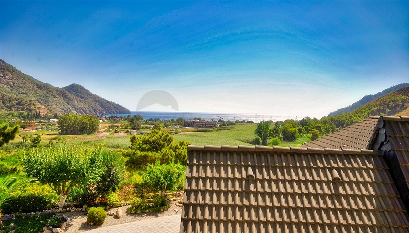 فيلا رائعة منفصلة للبيع مطلة على البحر في أنطاليا - كيمير