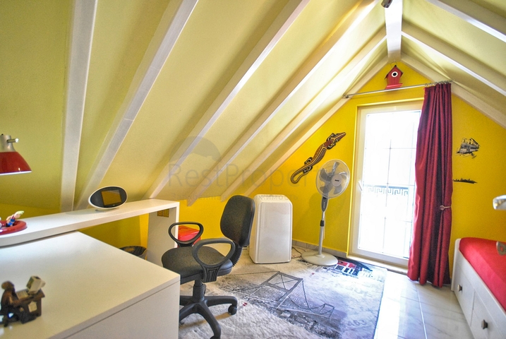 فيلا رائعة منفصلة للبيع مطلة على البحر في أنطاليا - كيمير