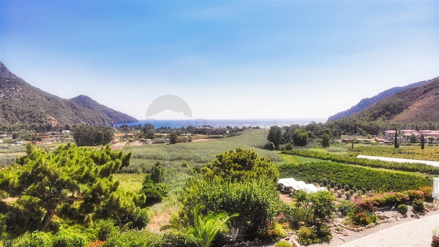 فيلا رائعة منفصلة للبيع مطلة على البحر في أنطاليا - كيمير