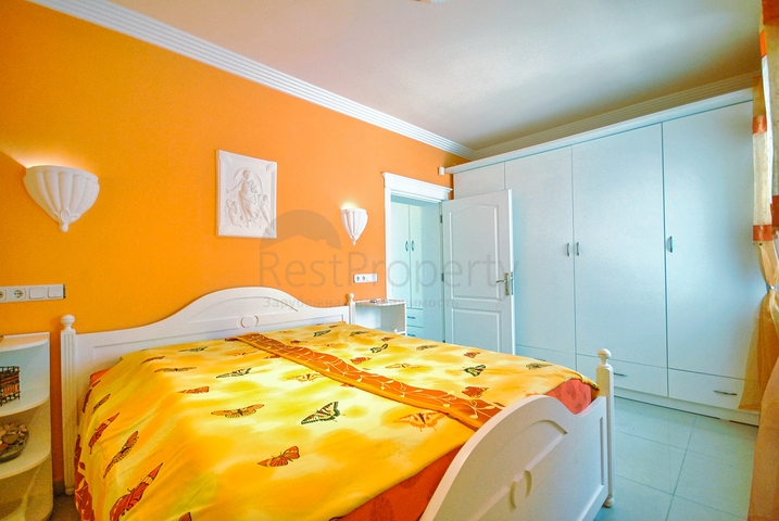 فيلا رائعة منفصلة للبيع مطلة على البحر في أنطاليا - كيمير