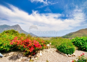 فيلا رائعة منفصلة للبيع مطلة على البحر في أنطاليا - كيمير