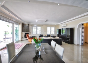 فيلا رائعة منفصلة للبيع مطلة على البحر في أنطاليا - كيمير