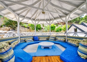 فيلا رائعة منفصلة للبيع مطلة على البحر في أنطاليا - كيمير