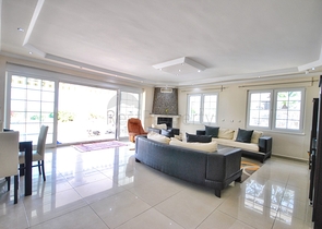 فيلا رائعة منفصلة للبيع مطلة على البحر في أنطاليا - كيمير