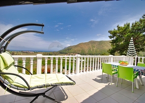 فيلا رائعة منفصلة للبيع مطلة على البحر في أنطاليا - كيمير