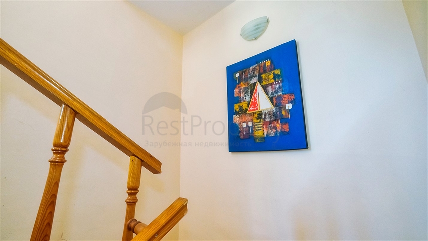 فيلا فاخرة مع مسبح خاص وإطلالات على البحر