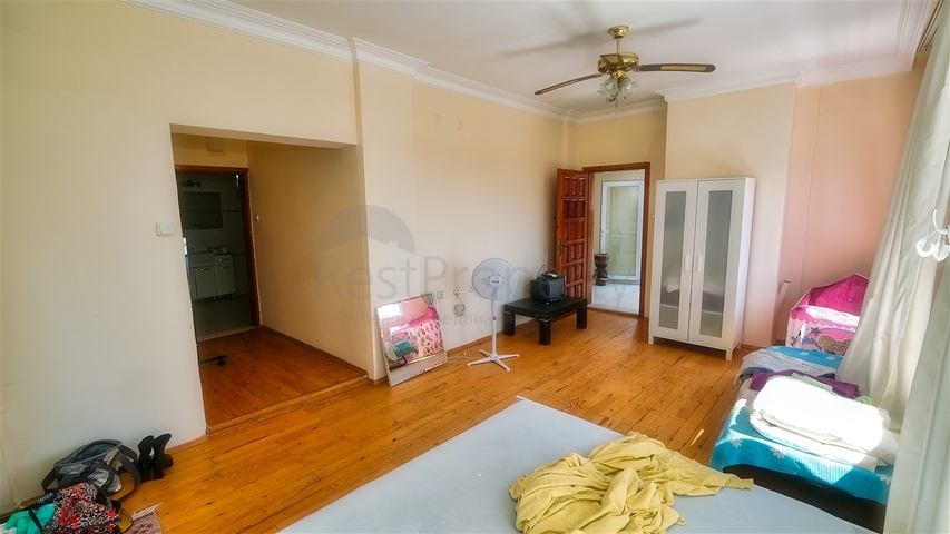 فيلا فاخرة مع مسبح خاص وإطلالات على البحر