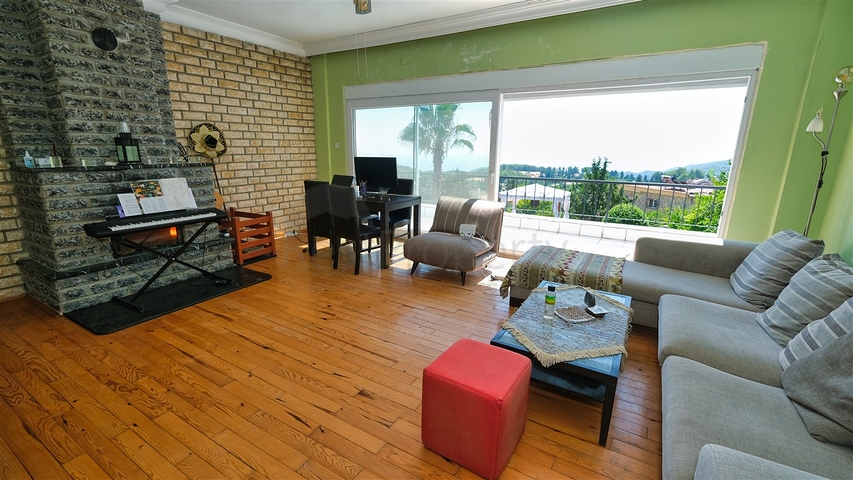 فيلا فاخرة مع مسبح خاص وإطلالات على البحر