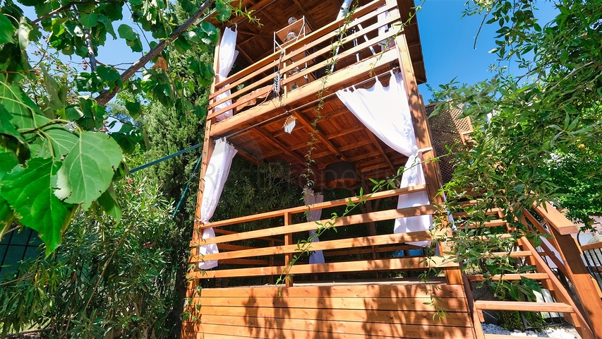 فيلا فاخرة مع مسبح خاص وإطلالات على البحر