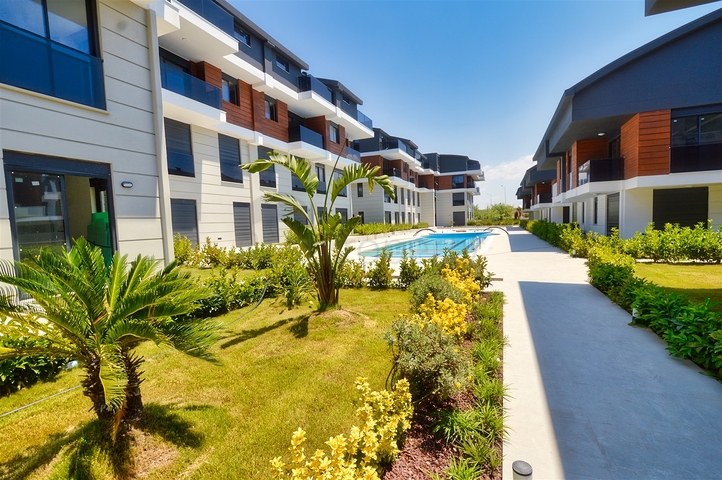 مجمع سكني جديد ببنية تحتية غنية في منطقة لارا