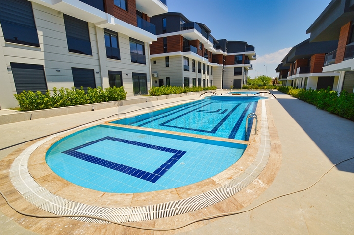 مجمع سكني جديد ببنية تحتية غنية في منطقة لارا