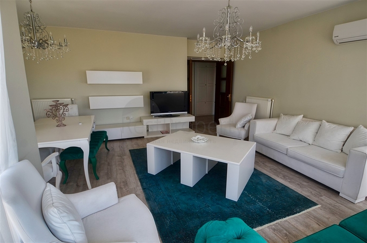 شقة فسيحة 3 + 1 في لارا أنطاليا مطلة على البحر