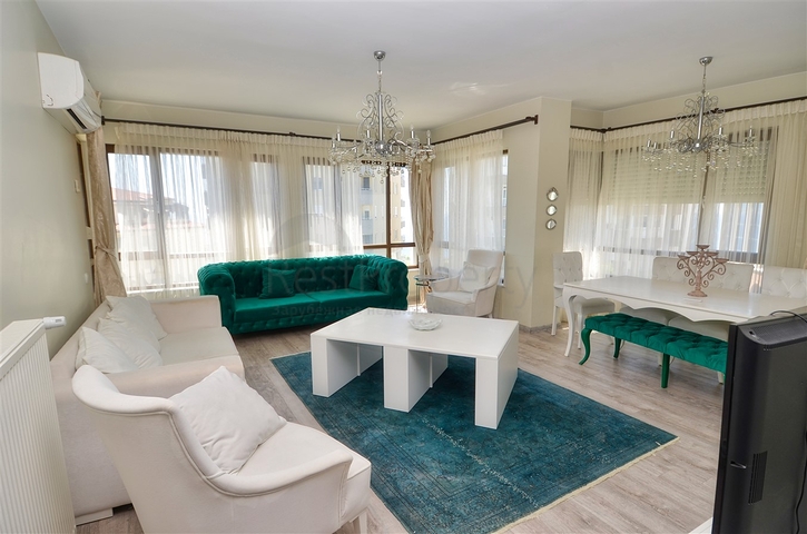 شقة فسيحة 3 + 1 في لارا أنطاليا مطلة على البحر