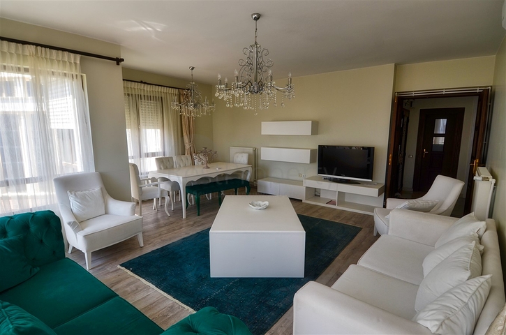 شقة فسيحة 3 + 1 في لارا أنطاليا مطلة على البحر