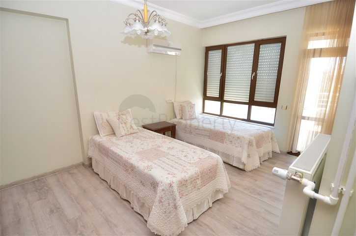 شقة فسيحة 3 + 1 في لارا أنطاليا مطلة على البحر