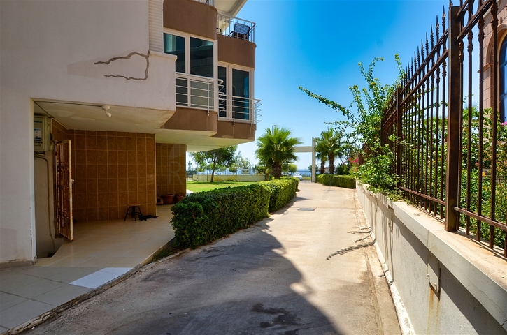 شقة فسيحة 3 + 1 في لارا أنطاليا مطلة على البحر