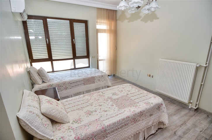 شقة فسيحة 3 + 1 في لارا أنطاليا مطلة على البحر