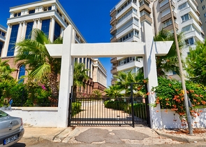 شقة فسيحة 3 + 1 في لارا أنطاليا مطلة على البحر