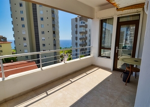 شقة فسيحة 3 + 1 في لارا أنطاليا مطلة على البحر