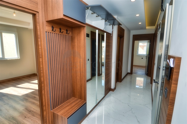 شقة واسعة 3 + 1 في مراد باشا أنطاليا