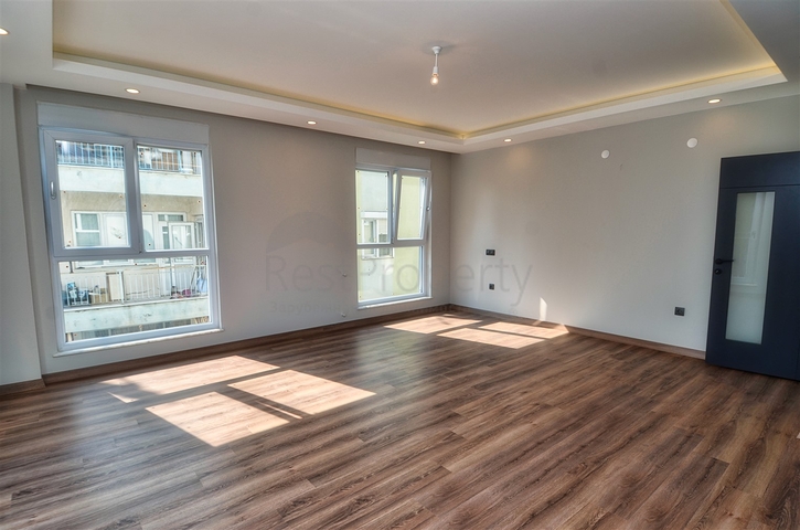 شقة واسعة 3 + 1 في مراد باشا أنطاليا