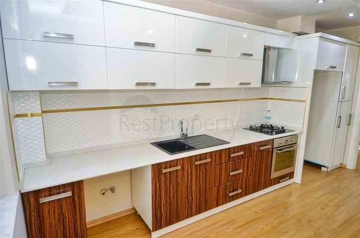 شقة واسعة 3 + 1 في مراد باشا أنطاليا