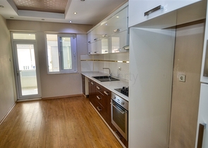 شقة واسعة 3 + 1 في مراد باشا أنطاليا