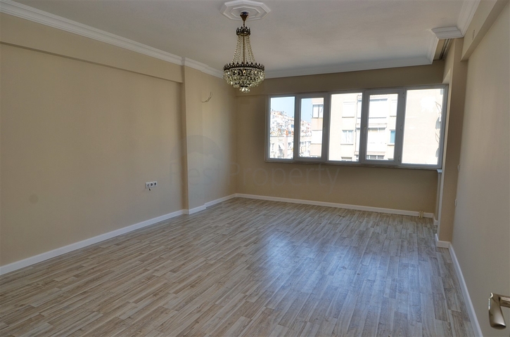 على مسافة قريبة من البحر 3 + 1 في أنطاليا