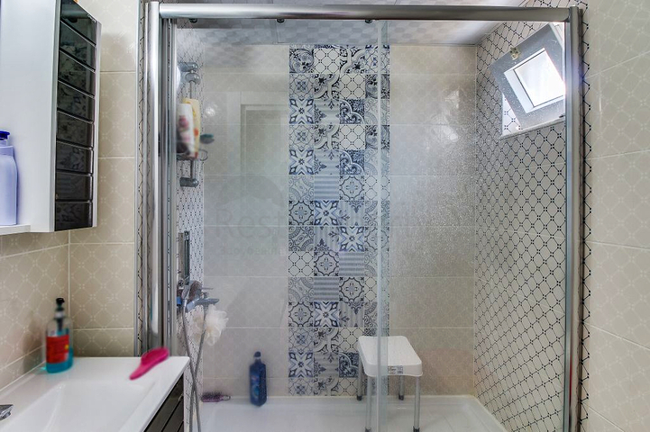 شقة فسيحة 2 + 1 في ساريسو ، كونيالتي