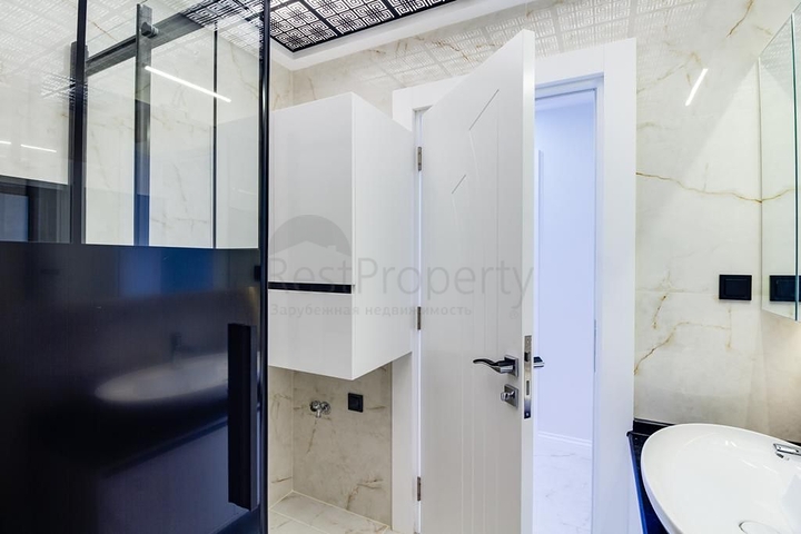 شقة فسيحة 2 + 1 في ساريسو ، كونيالتي