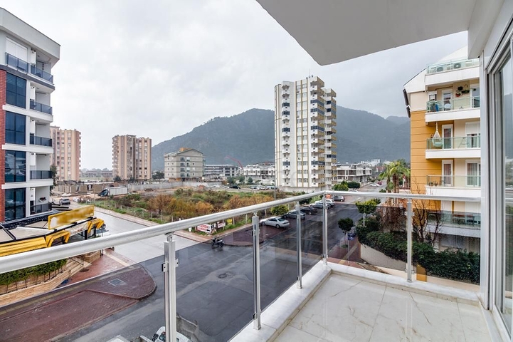 شقة فسيحة 2 + 1 في ساريسو ، كونيالتي